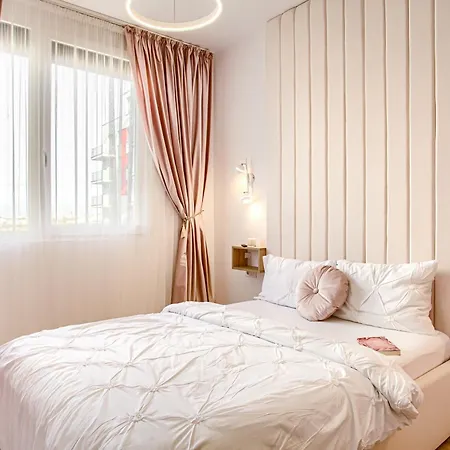 Ari - Afi Mall Luxurious Apartments With Free Parking Arad Exterior photo