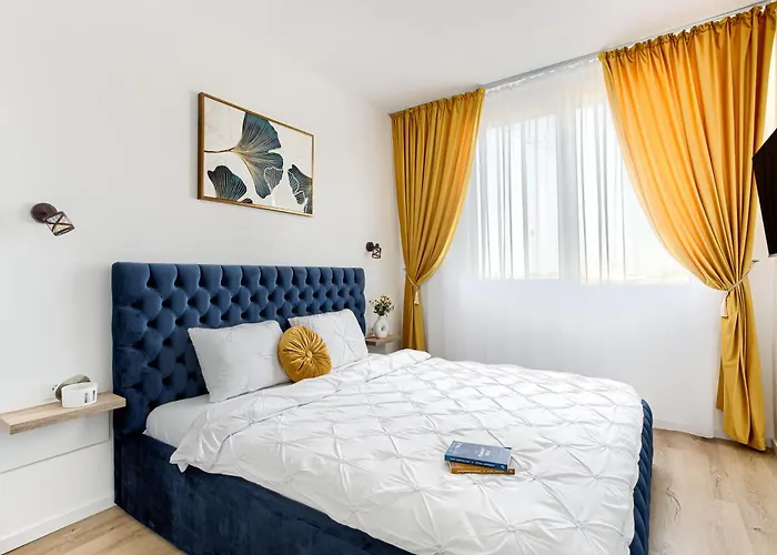 Ari - Afi Mall Luxurious Apartments With Free Parking