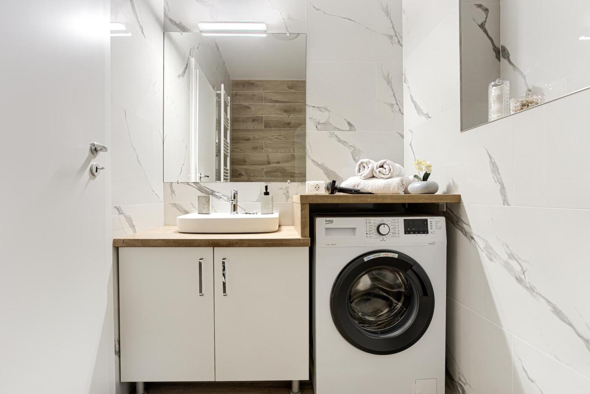 Apartment Ari - Afi Mall Luxurious With Free Parking *